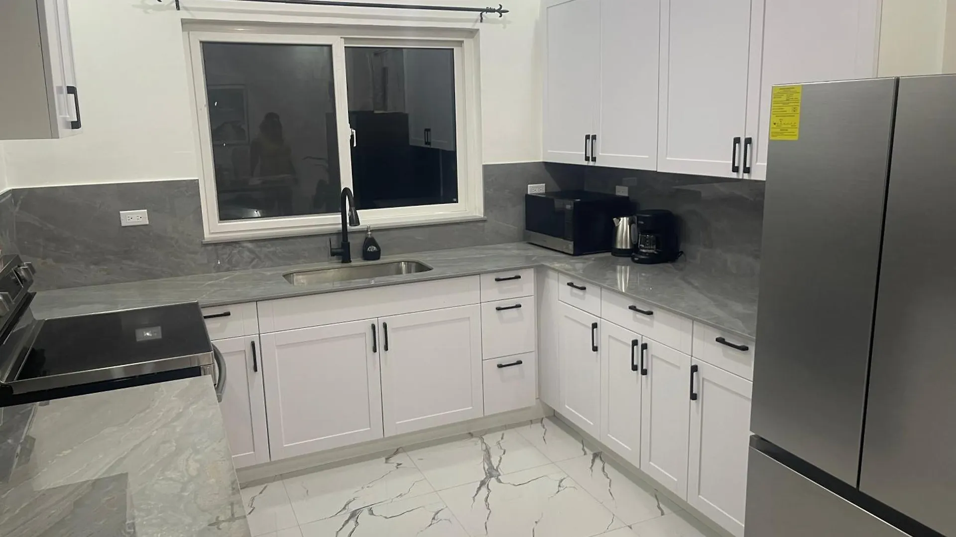 Apartamento Camrose By The Curve 2Bd 2Ba Kingston 0*,